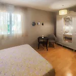 Villa De Charme Avec Piscine, Sans Vis A Vis, Vue Sur Les Vignes Et Oliviers *